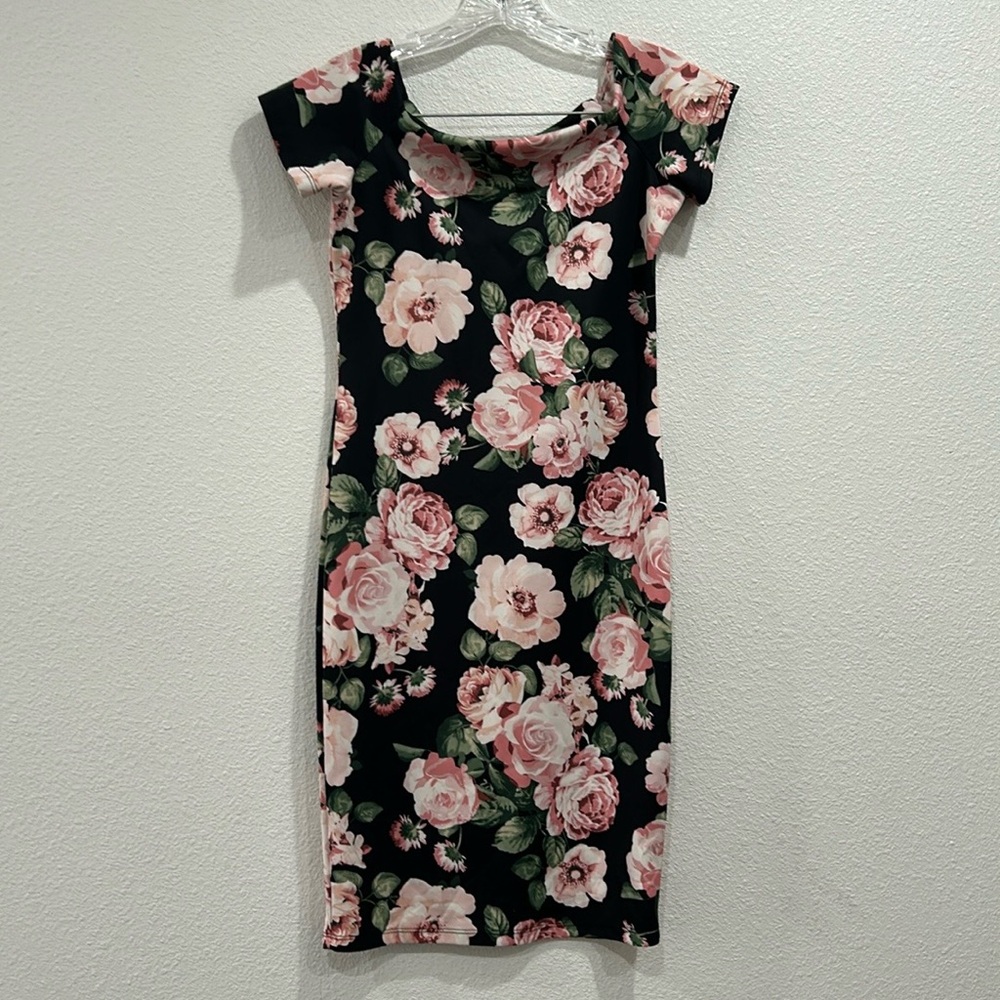 Snap Dark Floral Print Off Shoulder Crepe  Bodycon Midi Dress sz Medium